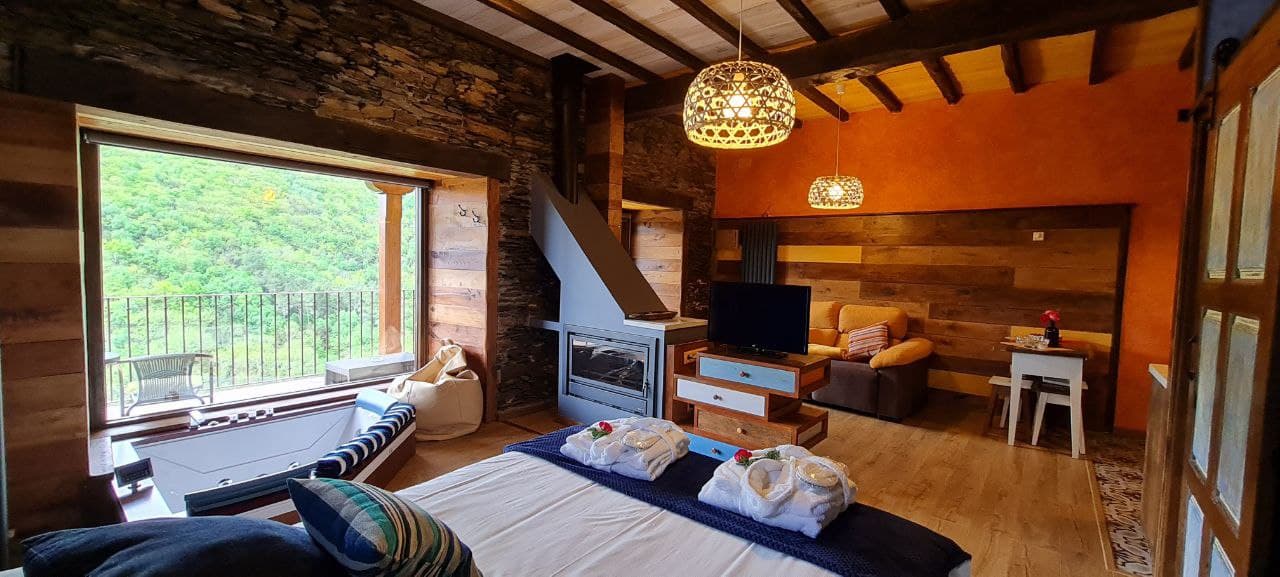Apartamento De Luxe En Verde Jacuzzi y habitación