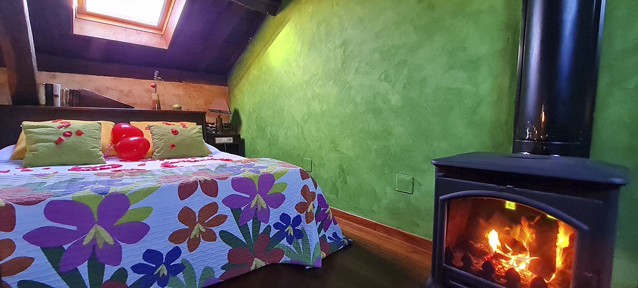 Apartamento_Madera_Chimenea